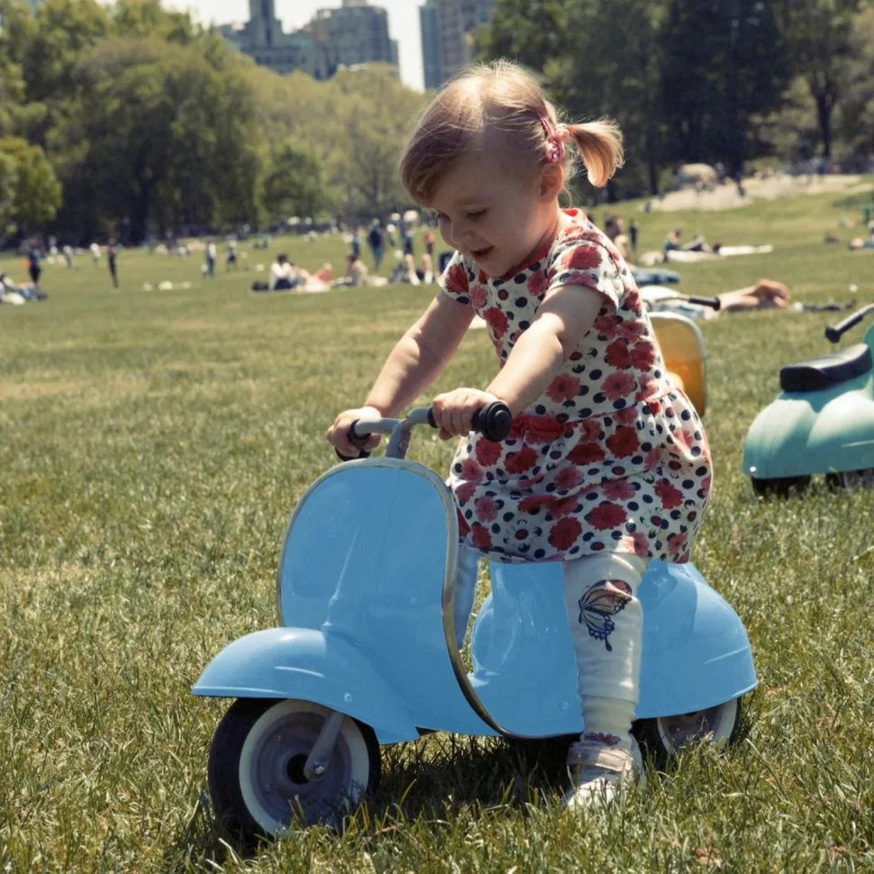 Ambosstoys Primo Classic Sky Blue Ride-On (Leather Seat)