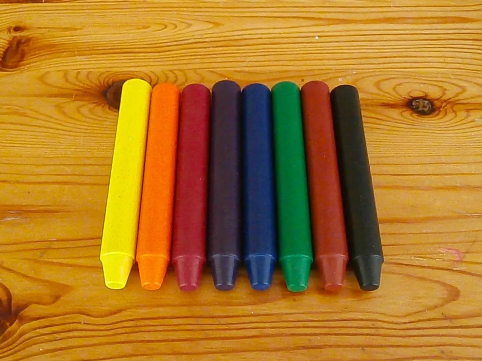Filana Organic Beeswax Crayons, 8 Standard Sticks with brown/black