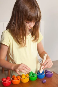 Grapat Coloured Bowls & Acorns