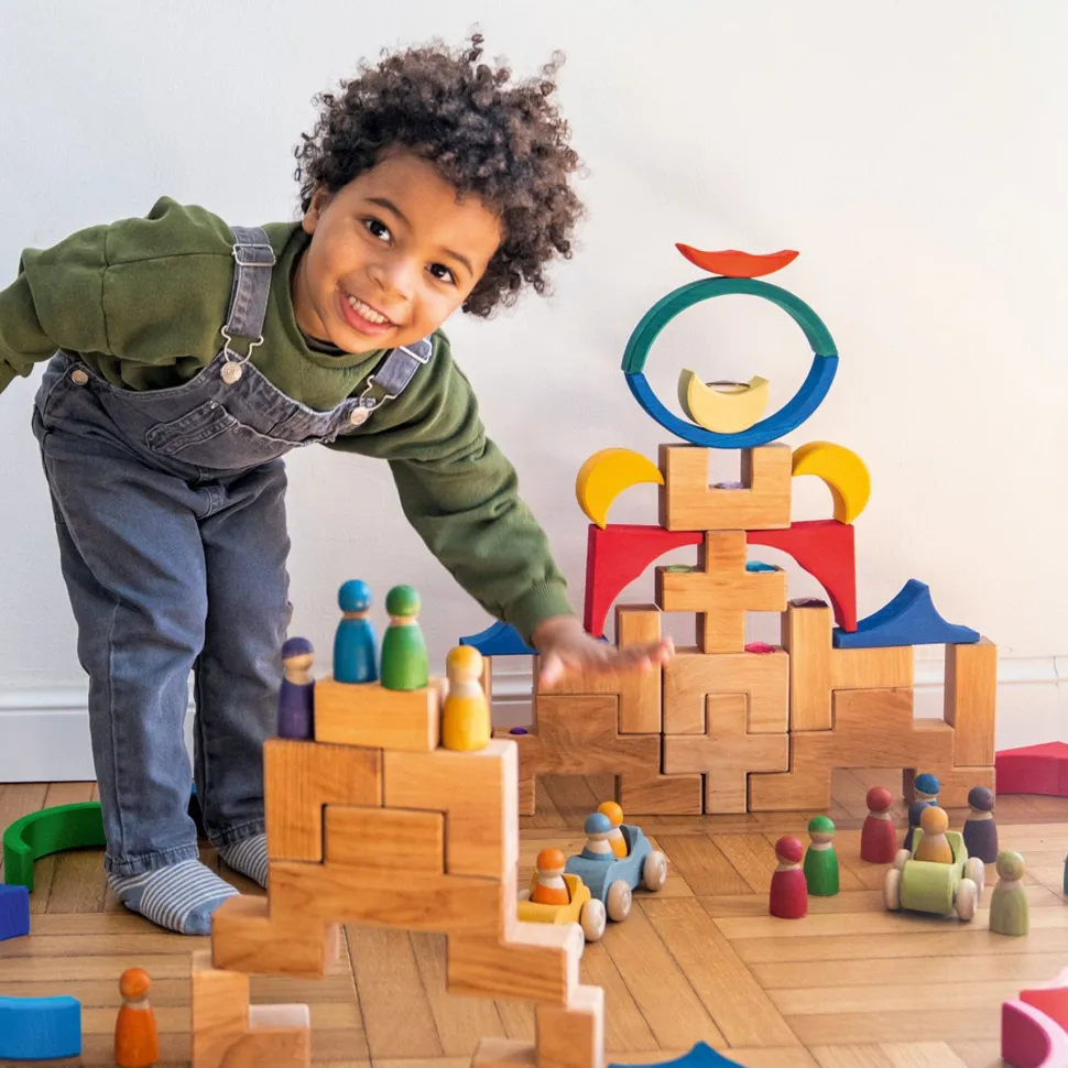 Grimm's Building Set Arcs in Squares