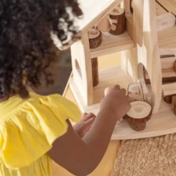 Guidecraft Woodlands Dollhouse Set
