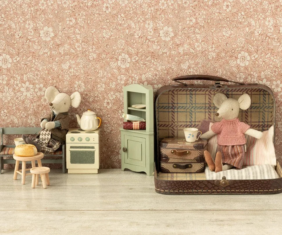Maileg Mouse Knitted Blouse & Skirt in Suitcase Grandma Mouse