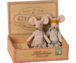 Maileg Mum & Dad Mouse in Cigarbox