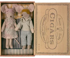 Maileg Mum & Dad Mouse in Cigarbox
