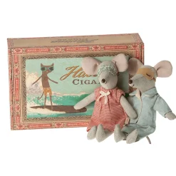 Maileg Mum And Dad Mice in Cigarbox