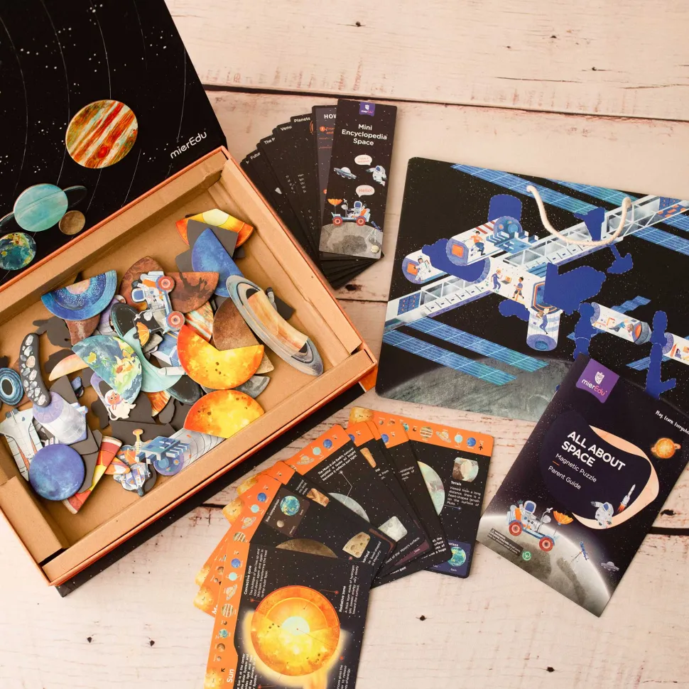 mierEdu All About - Space Encyclopedia Magnetic Puzzle