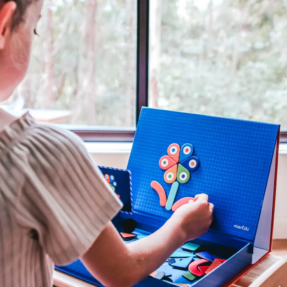 mierEdu Magnetic Art Case - Shapes