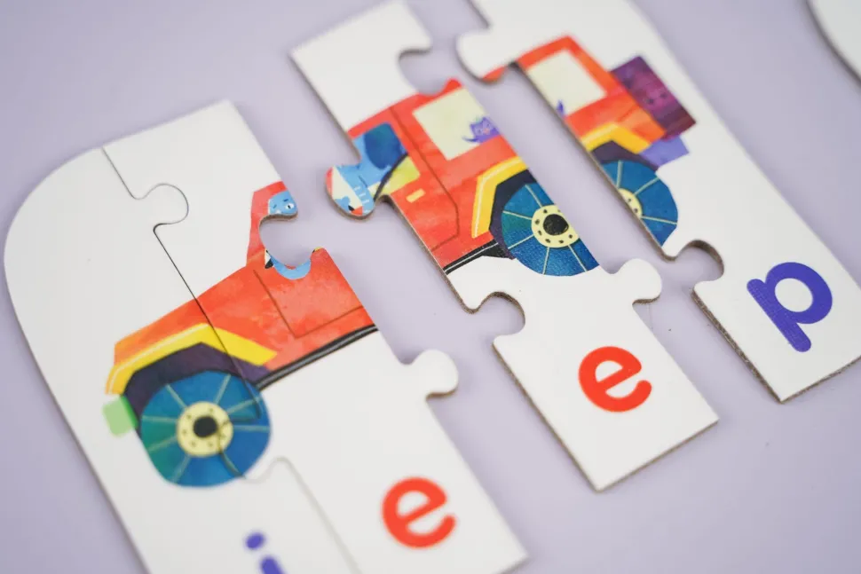 mierEdu MI English Brain Puzzle - 4 Letters Words