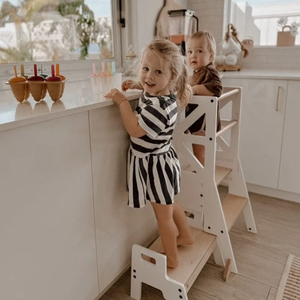 My Duckling JALA Deluxe Adjustable Learning Tower (White/Natural) - Flag with Rectangle Handle