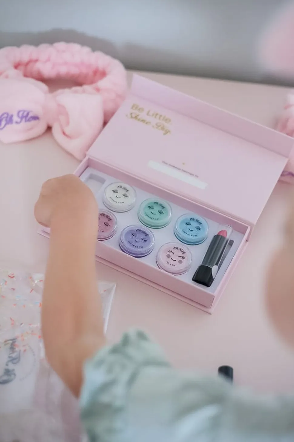 Oh Flossy Deluxe Makeup Set