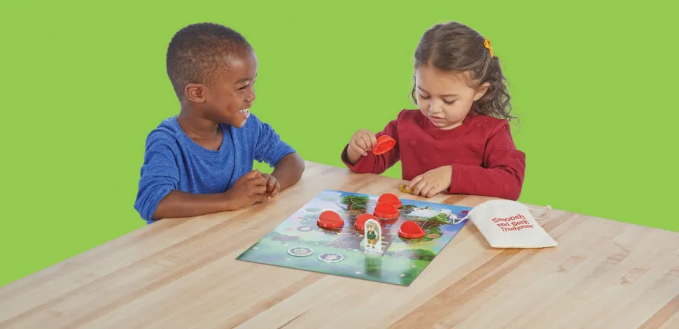 Peaceable Kingdom Game – Smoosh & Seek Tree House