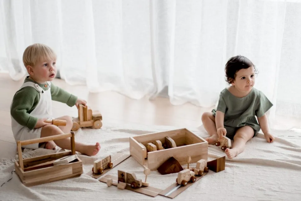 QToys All In One Car Play Set