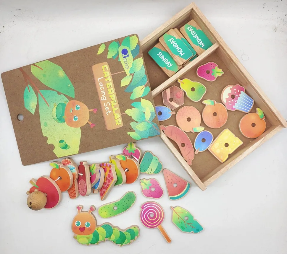 QToys Caterpillar lacing set