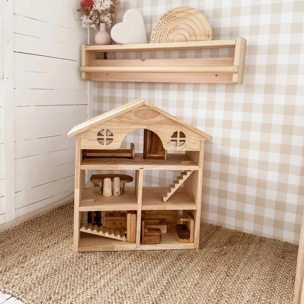 QToys Classic Wooden Dollhouse