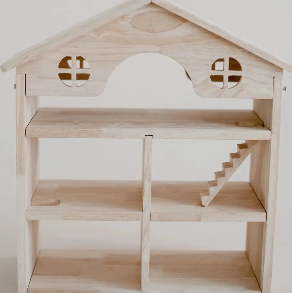 QToys Classic Wooden Dollhouse