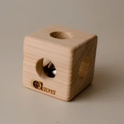 QToys Cube Rattle