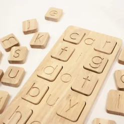 QToys CVC Word Board