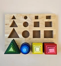 QToys 3D Sorting and Nesting Board