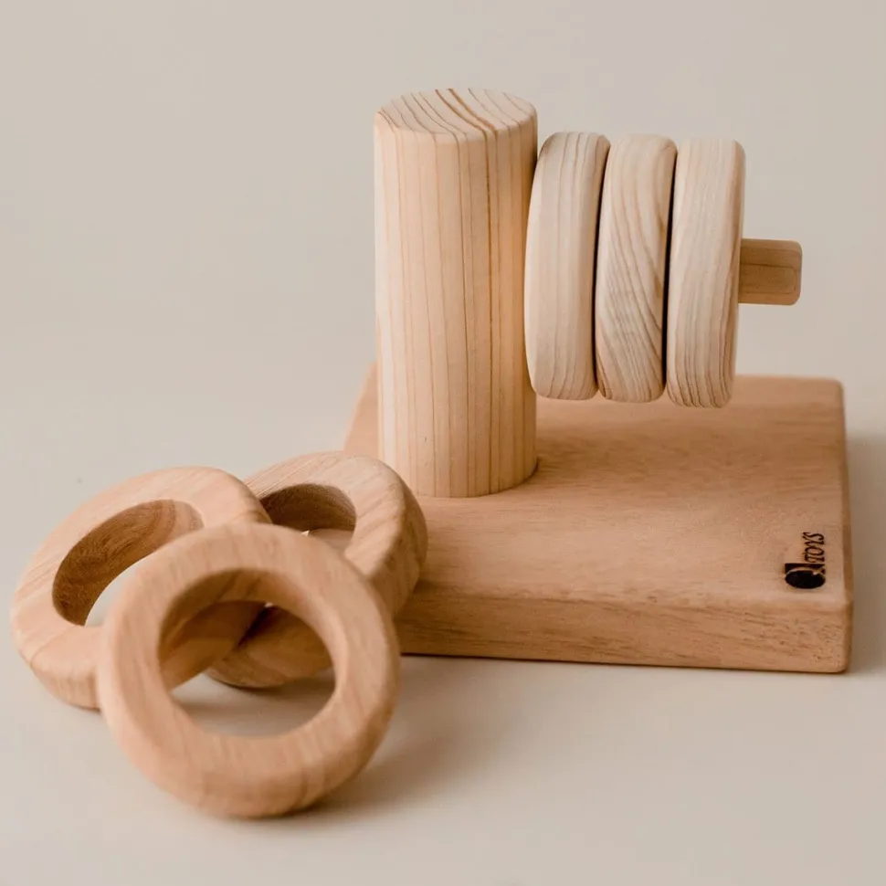 QToys Horizontal Hanger