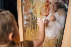 Qtoys Toddler Perspex Easel