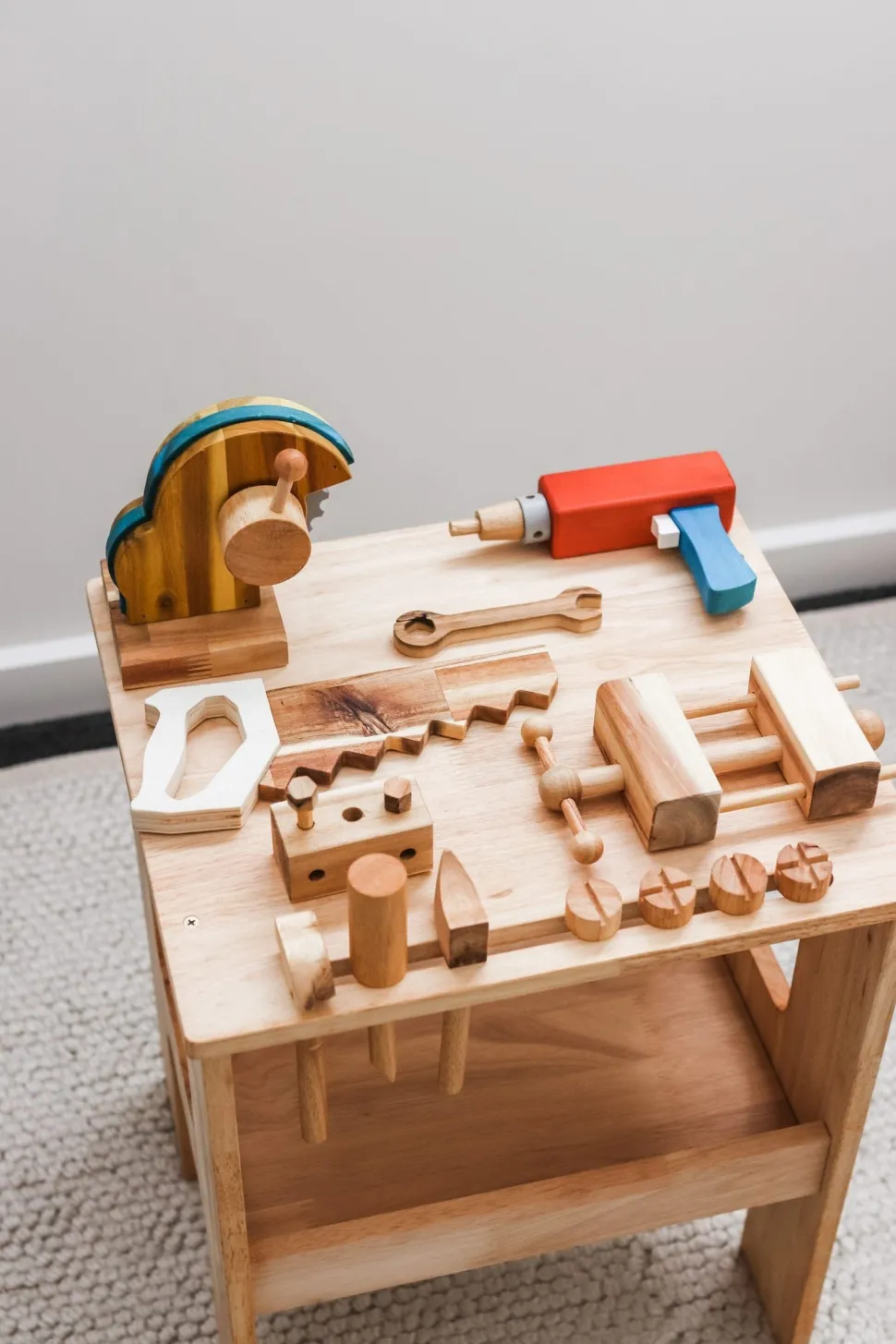 QToys Wooden Work Bench