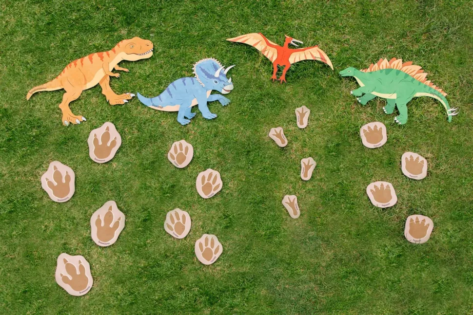 The Freckled Frog Chasing Dinosaurs!